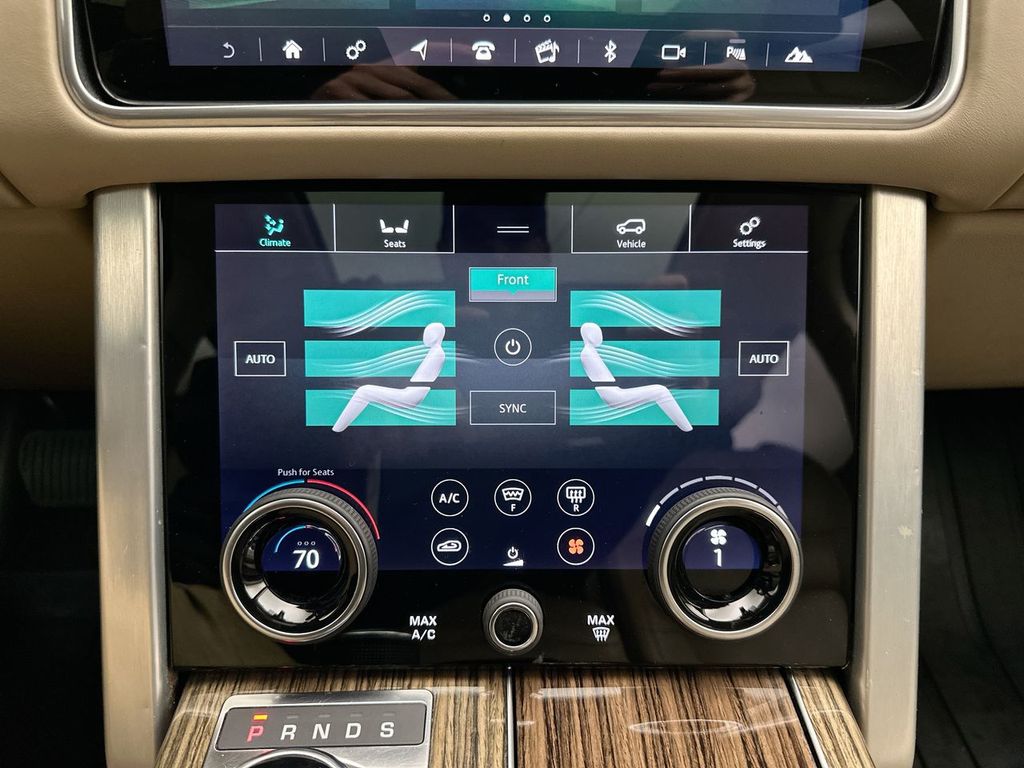 Thumbnail: 2019 Land Rover Range Rover - 13