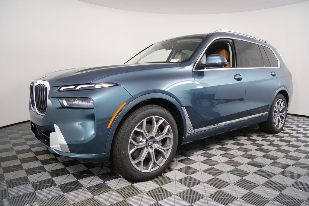 Thumbnail: 2026 BMW X7 - 7