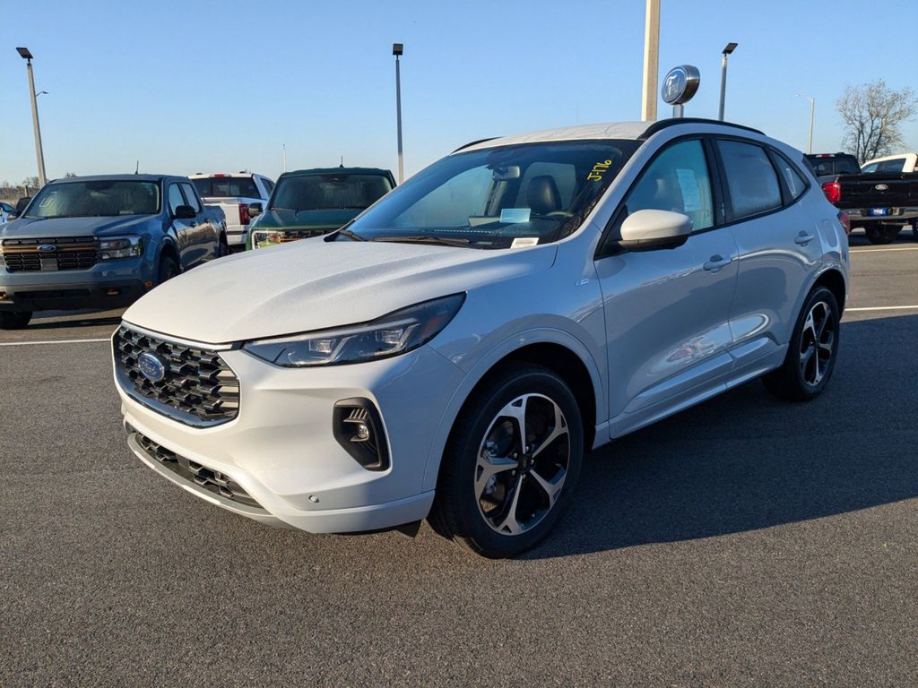 2025 Ford Escape ST-Line Elite