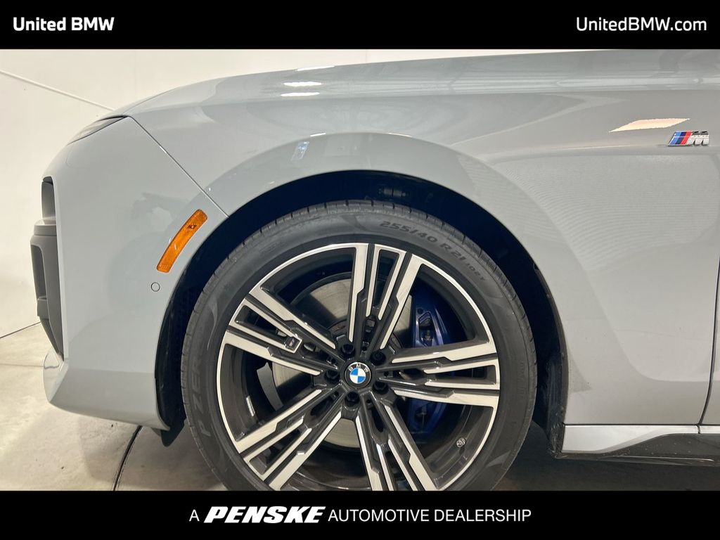 2025 BMW 7 Series 760i xDrive 10
