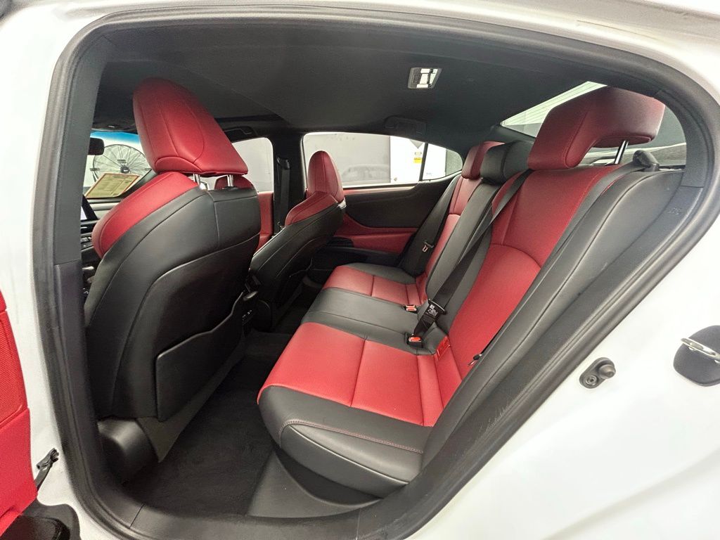 Used 2023 White Lexus 300h image 35