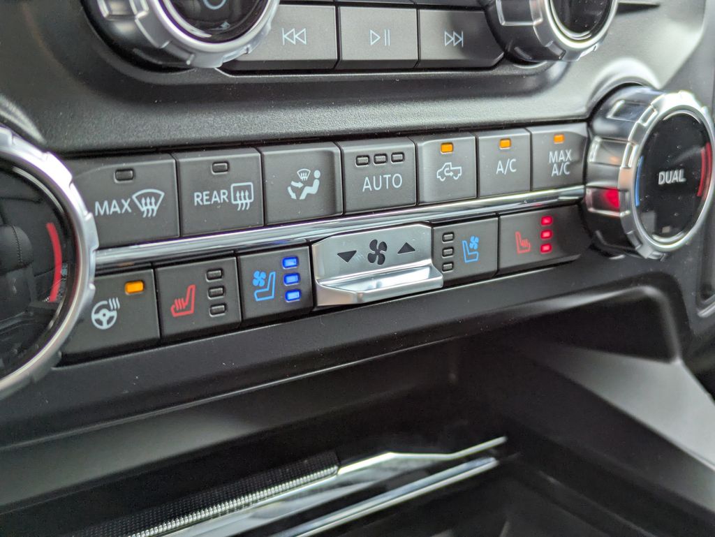 2026 Ford F-350 Super Duty LARIAT