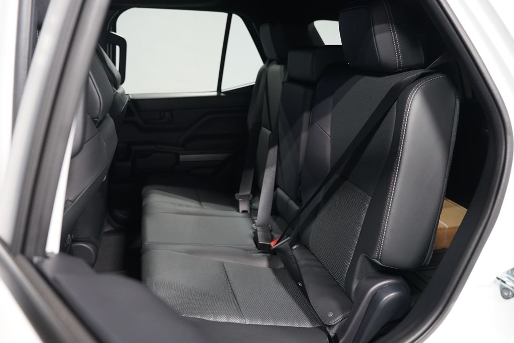 Thumbnail: 2025 Toyota 4Runner - 32