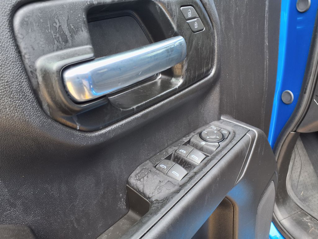 Used 2025 Blue Chevrolet Custom image 16