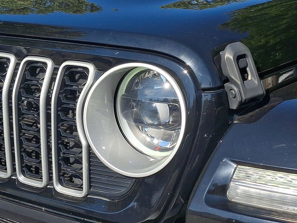 Thumbnail: 2024 Jeep Wrangler - 9