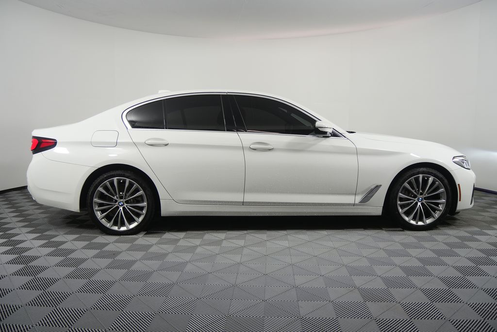 Thumbnail: 2023 BMW 5 Series - 2