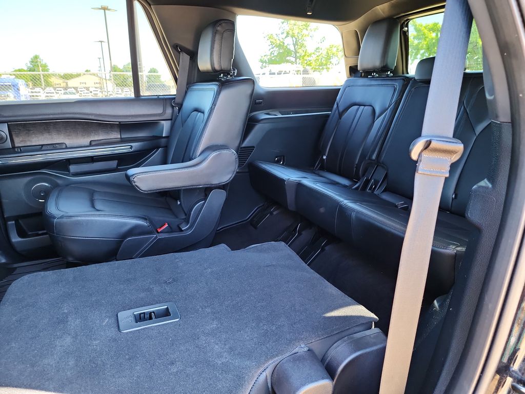 2020 Ford Expedition Limited photo