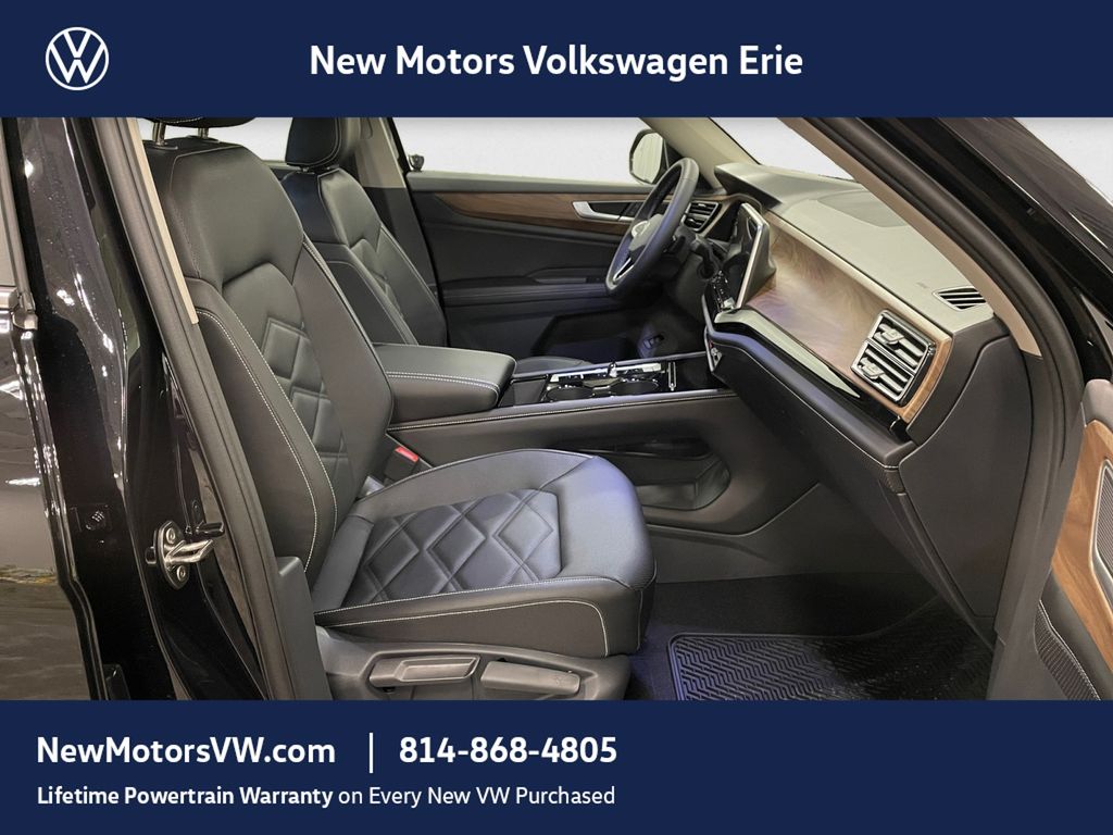 New 2026 Deep Black Pearl Volkswagen 2.0T SE w/Technology image 14