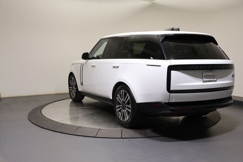 Thumbnail: 2023 Land Rover Range Rover - 3