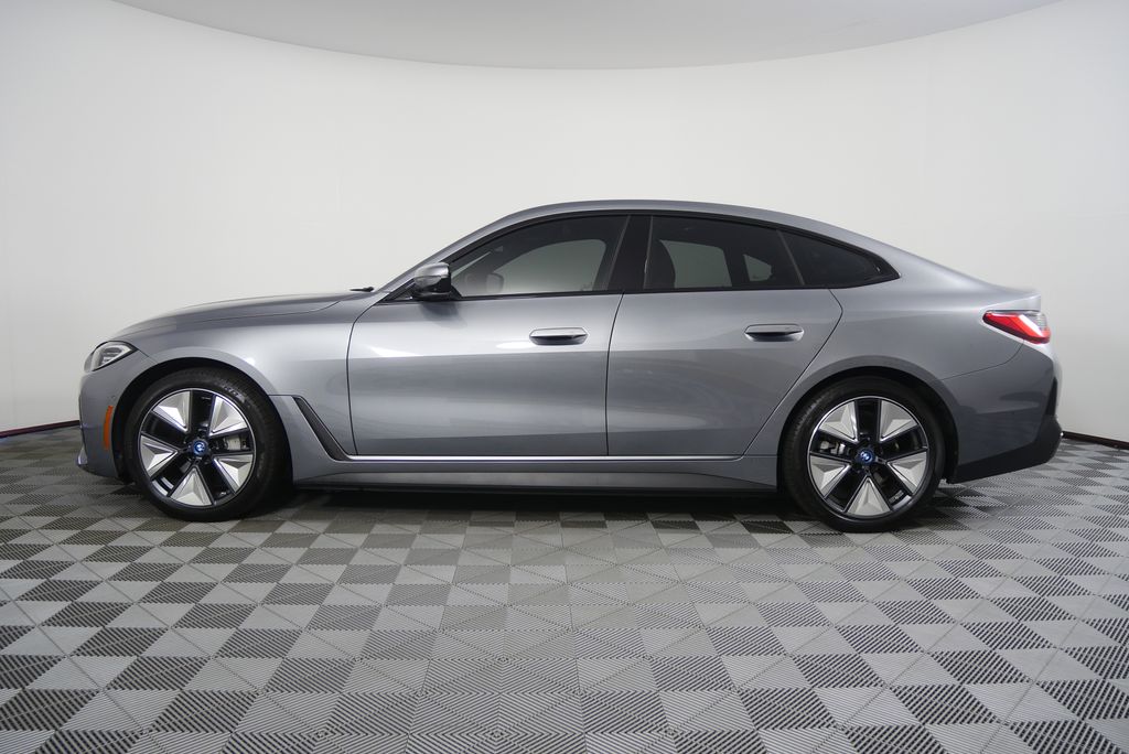 Thumbnail: 2023 BMW i4 - 6