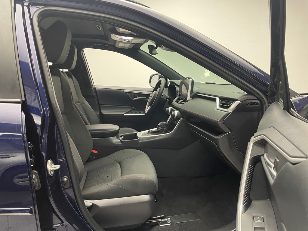 Thumbnail: 2023 Toyota RAV4 - 17