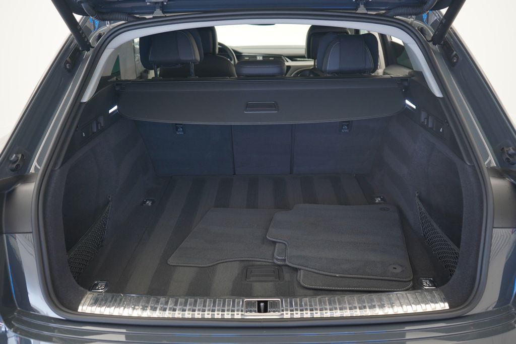 Thumbnail: 2024 Audi Q8 e-tron - 12