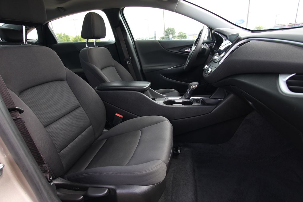 Used 2024 Chevrolet Malibu Sedan