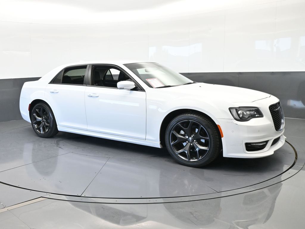 Used 2023 Bright White Clearcoat Chrysler Touring image 8