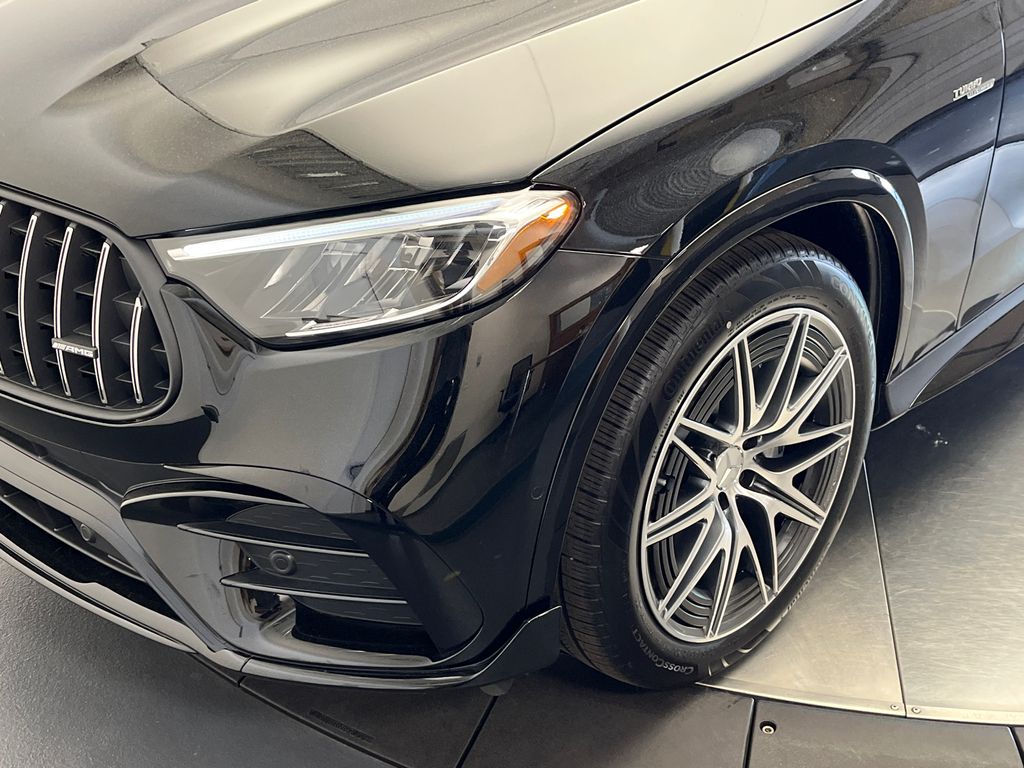 2025 Mercedes-Benz GLC 43 AMG 9