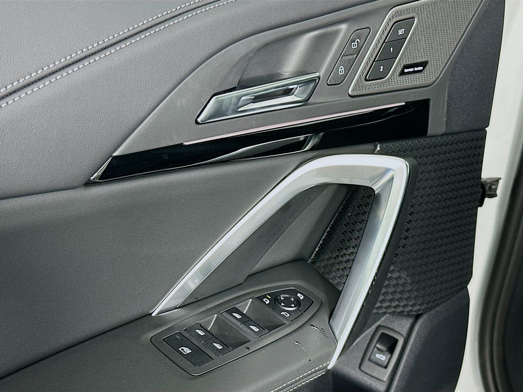 Thumbnail: 2026 BMW X1 - 20