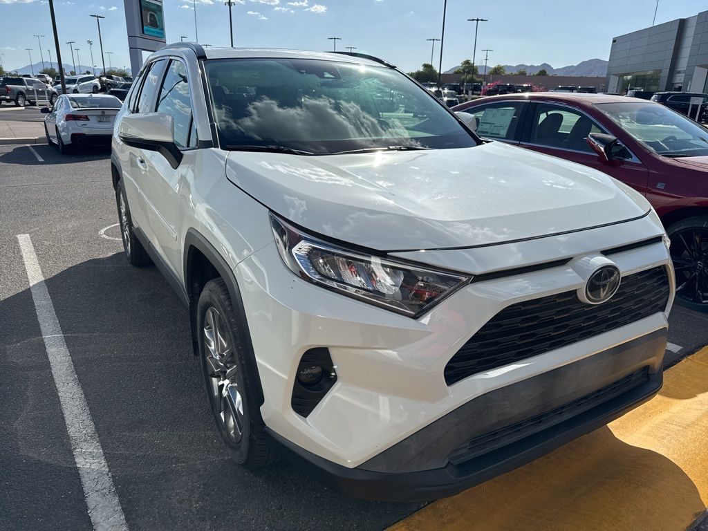 Thumbnail: 2021 Toyota RAV4 - 3