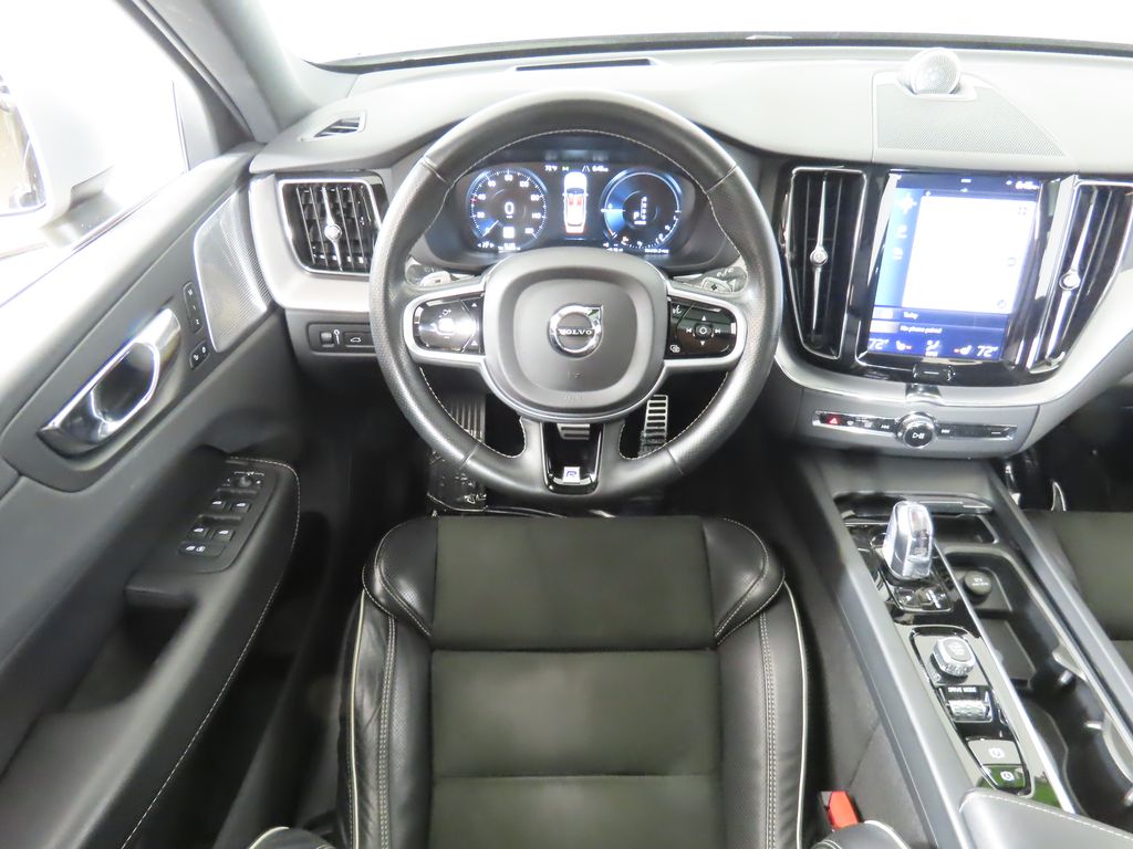 Thumbnail: 2019 Volvo XC60 - 12