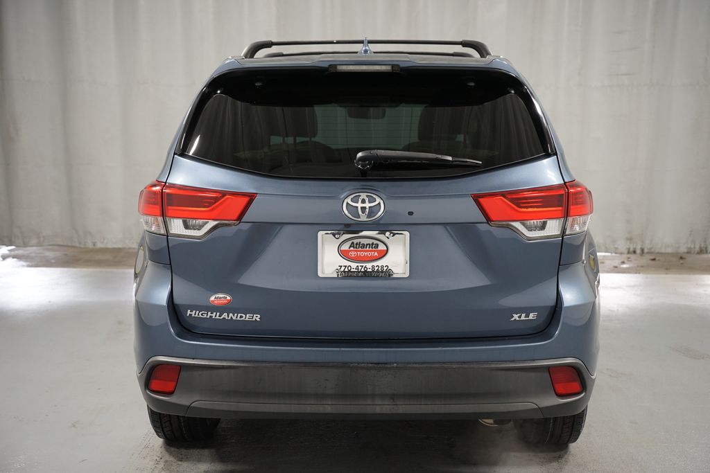 Thumbnail: 2019 Toyota Highlander - 7