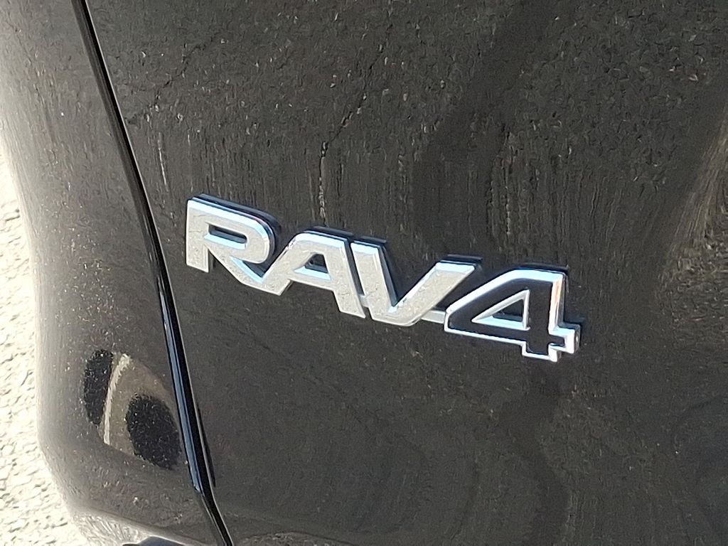 Thumbnail: 2021 Toyota RAV4 - 30