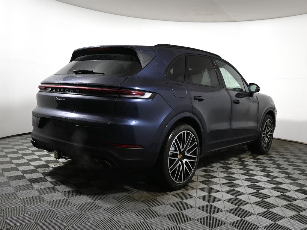 Thumbnail: 2024 Porsche Cayenne - 9