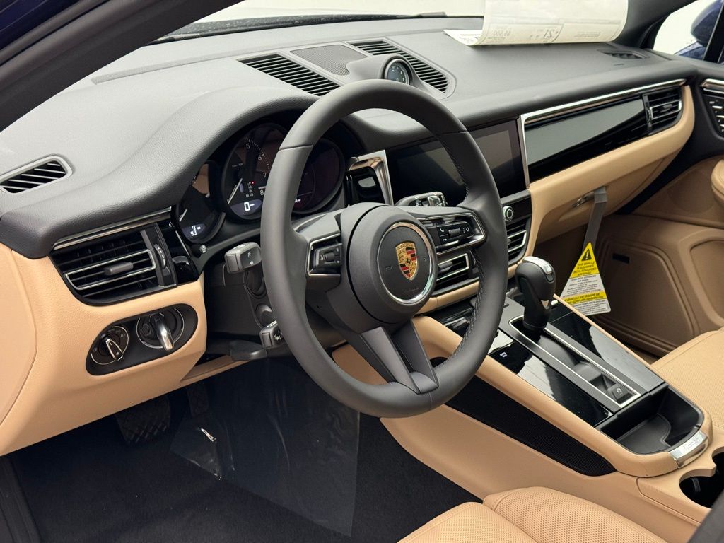 2024 Porsche Macan  9