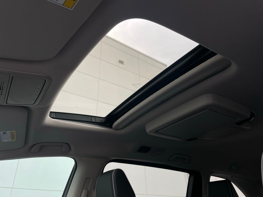 Thumbnail: 2026 Honda Odyssey - 26