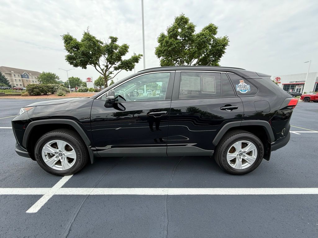 Thumbnail: 2021 Toyota RAV4 - 2