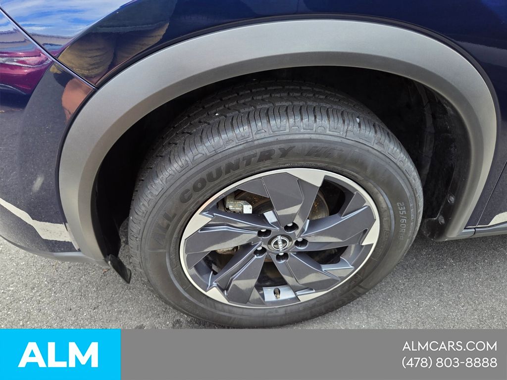 Used 2025 Blue Nissan SV image 3