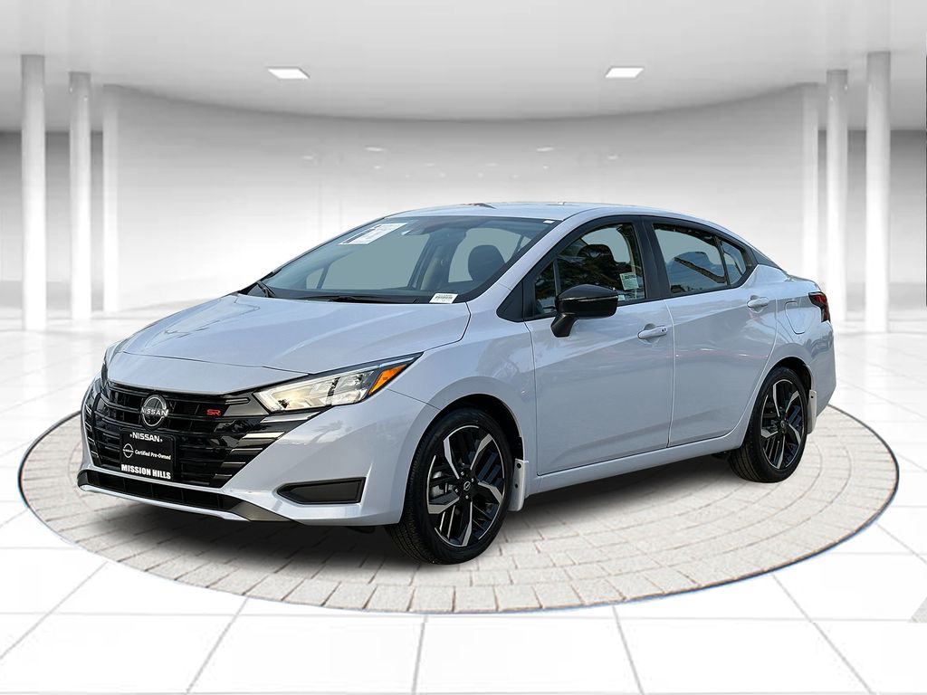 2025 Nissan Versa 1.6 SR