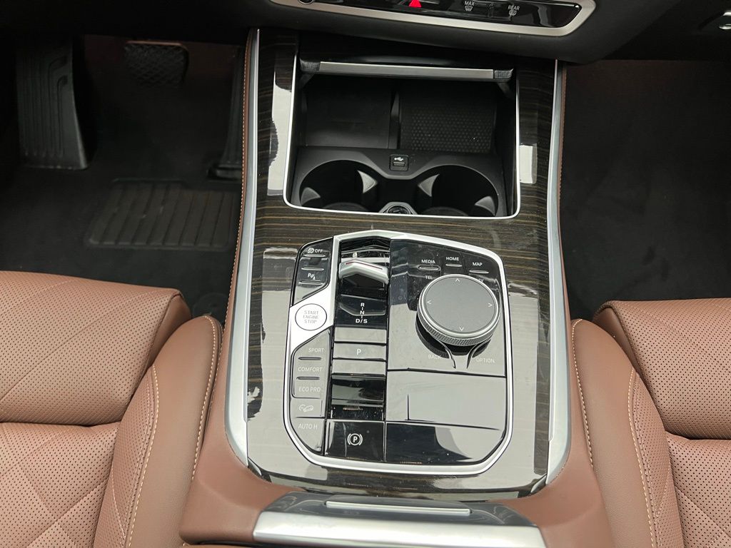 Thumbnail: 2025 BMW X5 - 12