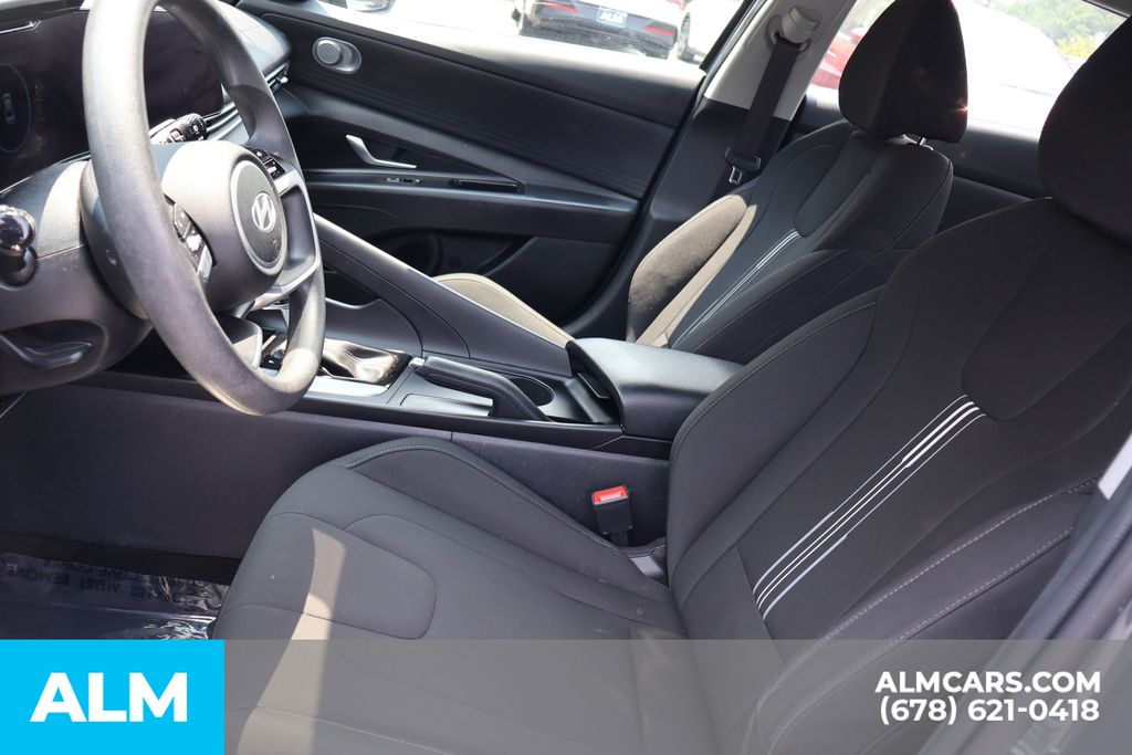 Used 2024 Gray Hyundai SEL image 15