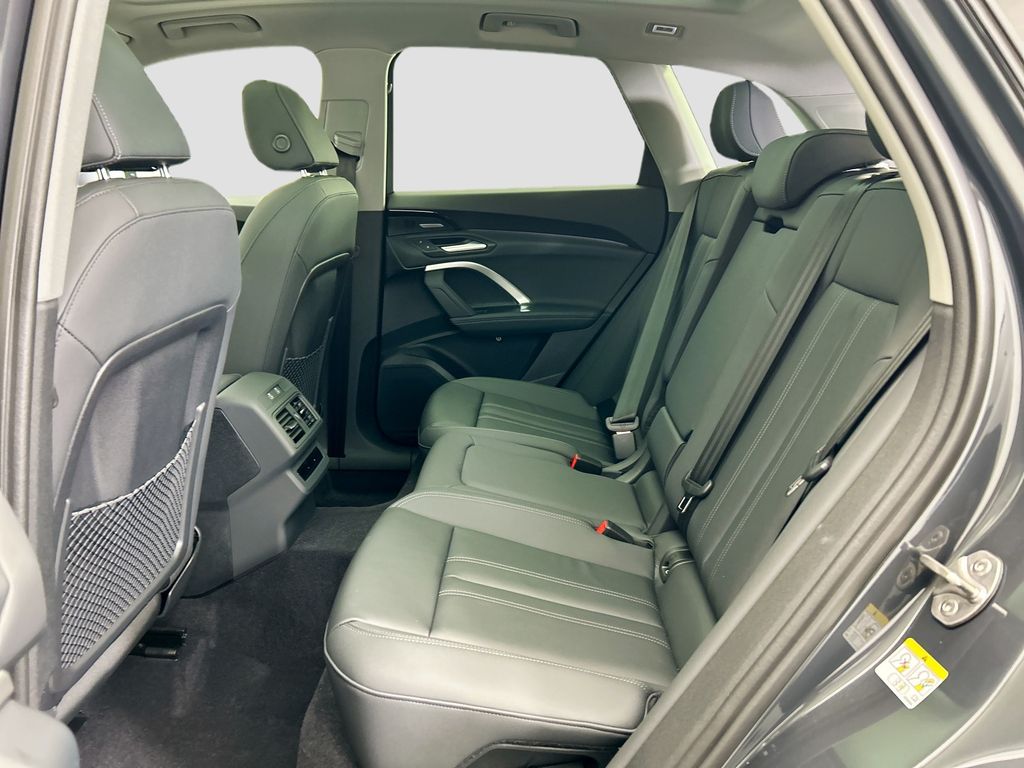 Thumbnail: 2025 Audi Q5 - 20