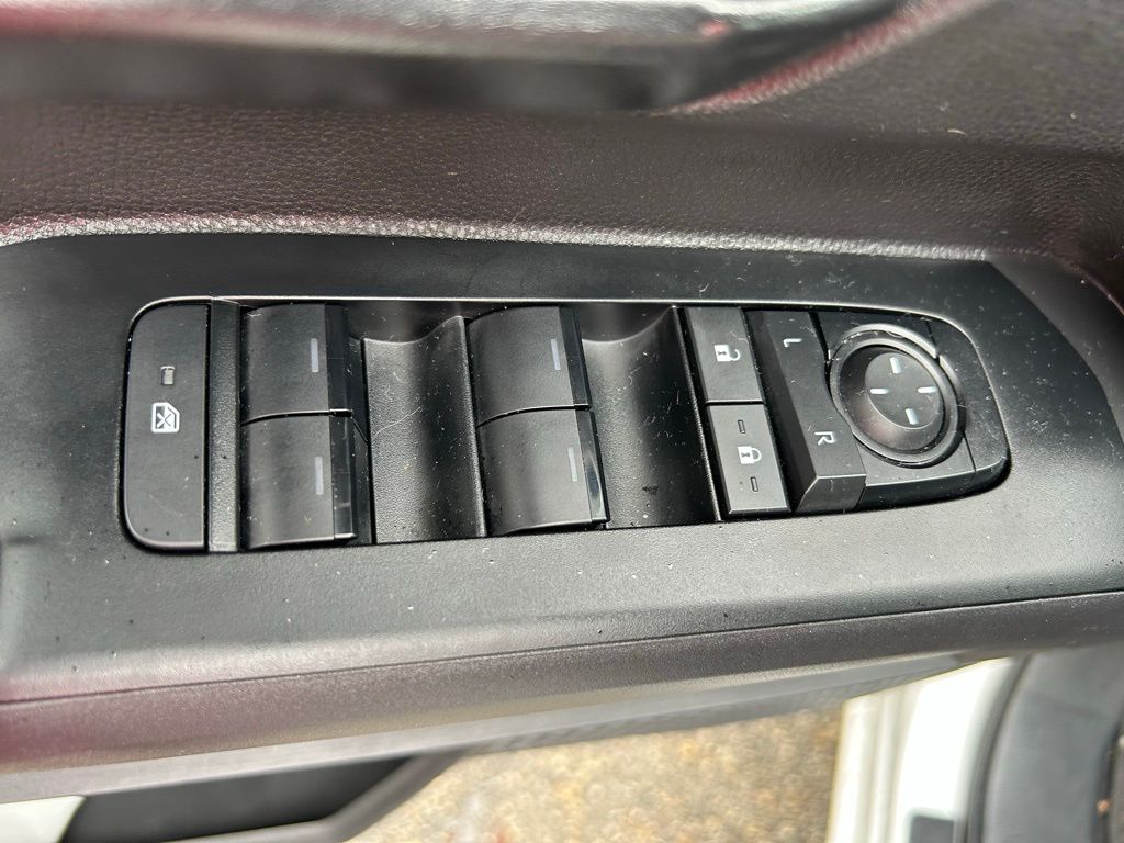 Thumbnail: 2024 Toyota Tacoma - 17