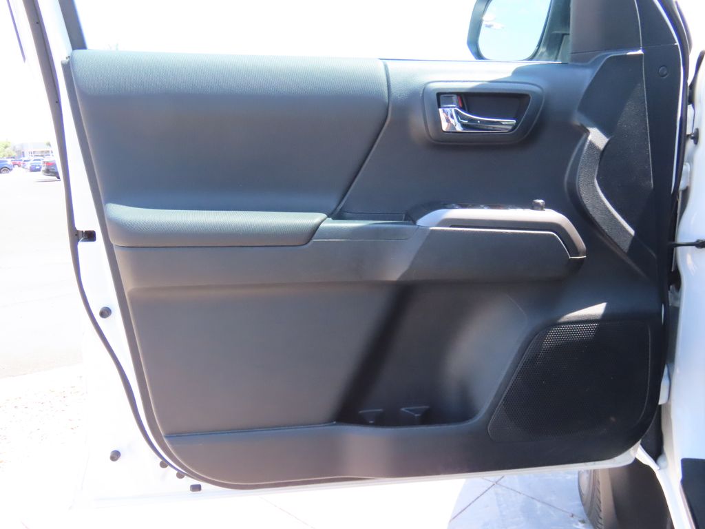 2021 Toyota Tacoma TRD Sport 23