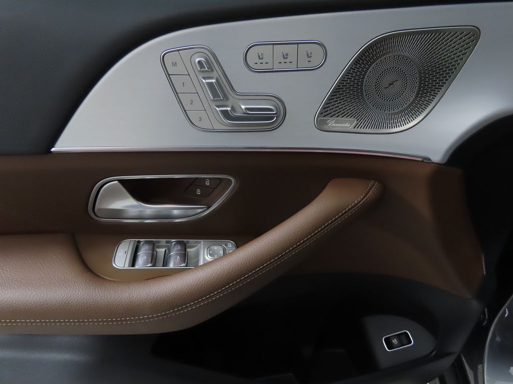 2024 Mercedes-Benz GLS 450 4MATIC 25