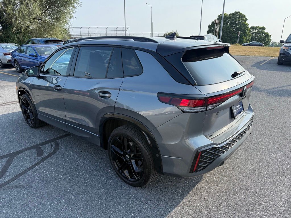 2025 Volkswagen Tiguan 2.0T SE R-Line Black Gray at Sutliff Volkswagen
