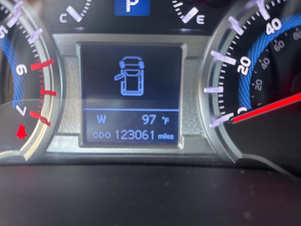Thumbnail: 2016 Toyota 4Runner - 6