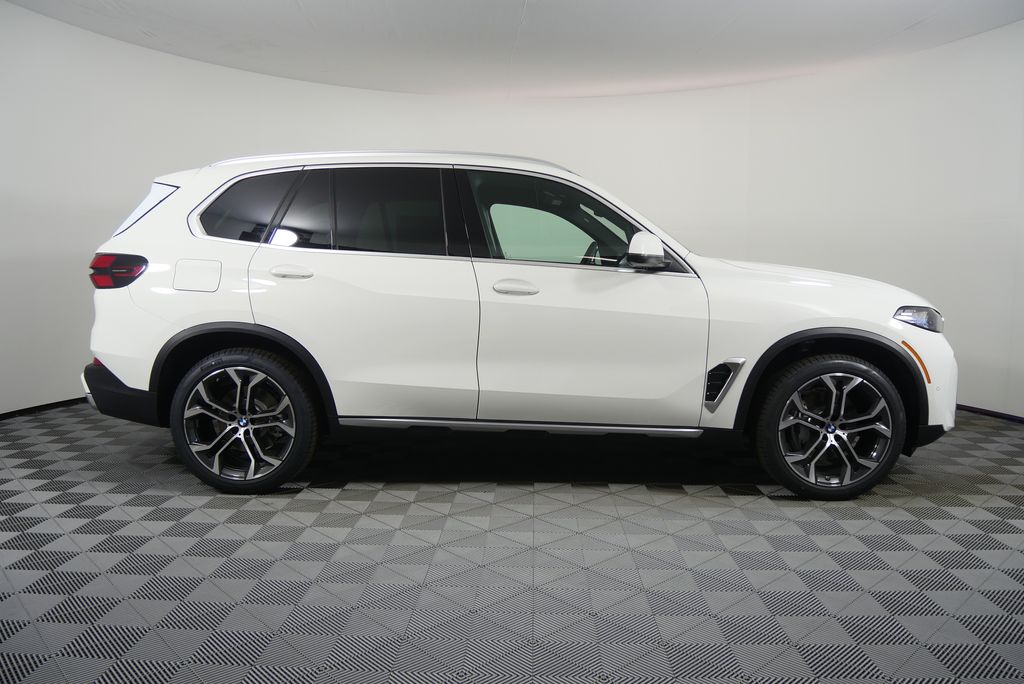 Thumbnail: 2026 BMW X5 - 2