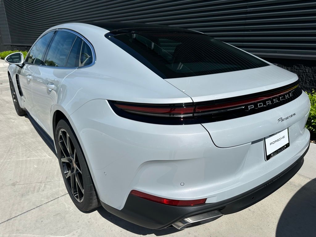 Thumbnail: 2025 Porsche Panamera - 3