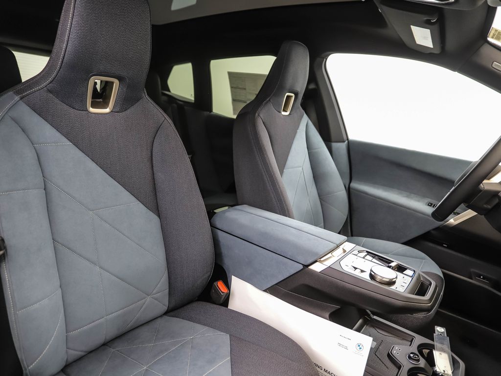 2026 BMW iX  31