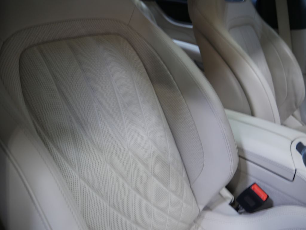 Thumbnail: 2022 Mercedes-Benz AMG GT - 31