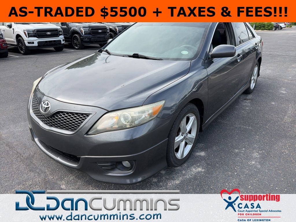 Magnetic Gray Metallic 2011 Toyota Camry SE Sedan Front-Wheel Drive 6-Speed Automatic Overdrive