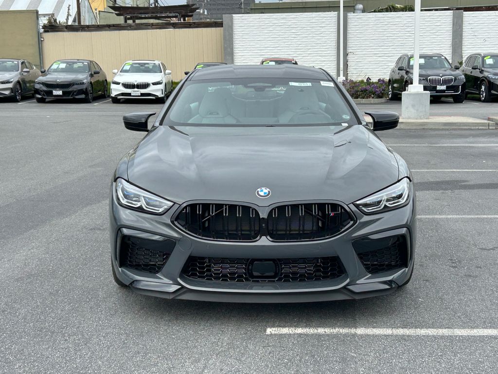 Thumbnail: 2025 BMW M8 - 8