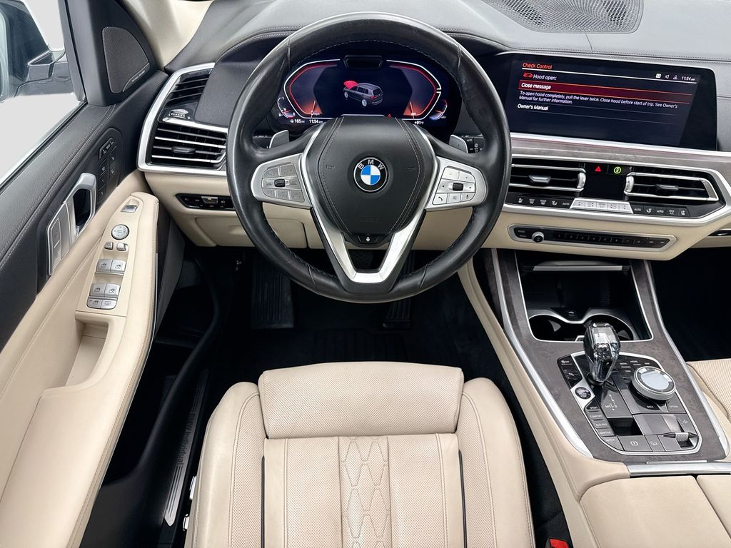 Thumbnail: 2021 BMW X7 - 10