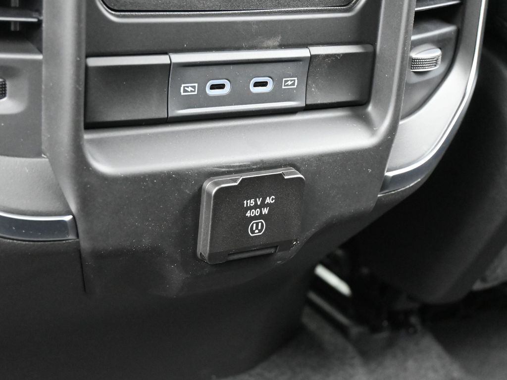 New 2026 Diamond Black Crystal Pearlcoat Ram Big Horn/Lone Star image 32