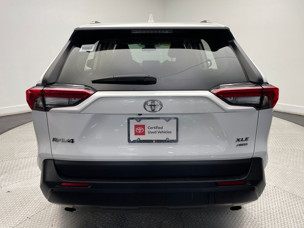 2024 Toyota RAV4 XLE 6