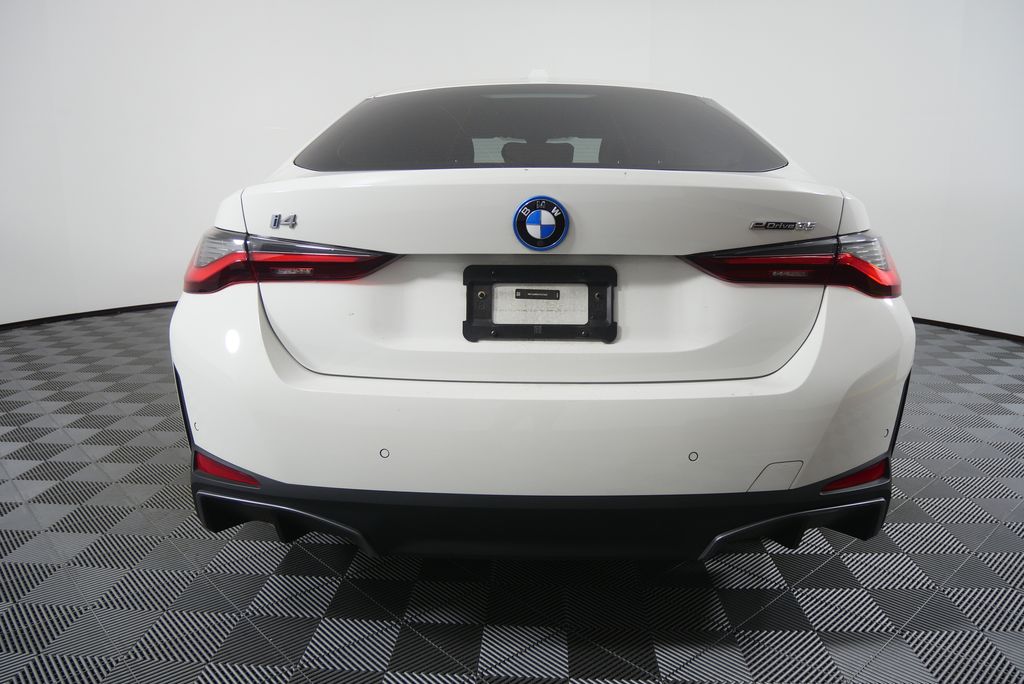Thumbnail: 2023 BMW i4 - 4