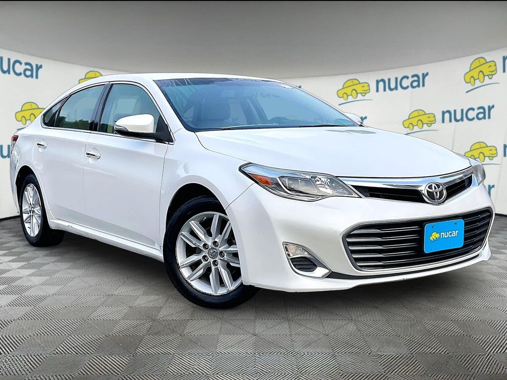White (Blizzard Pearl) 2013 Toyota Avalon Sedan Front-Wheel Drive 6-Speed Automatic