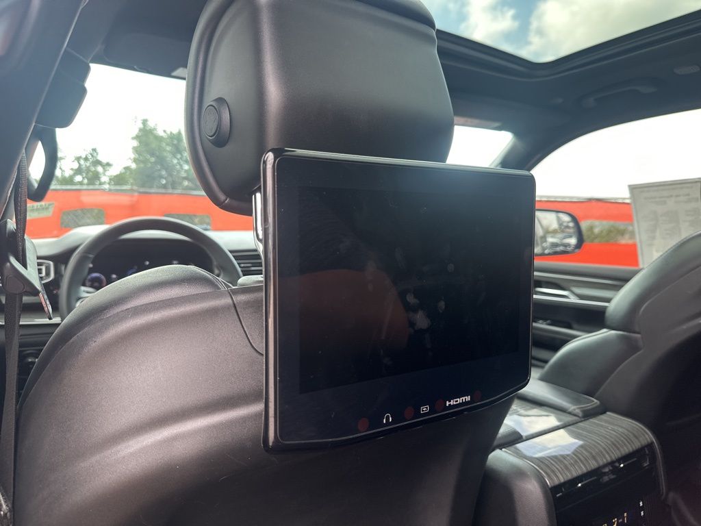 Used Car 2022 Jeep Wagoneer  Series Iii For Sale Under $50,000 In Austin, Texas